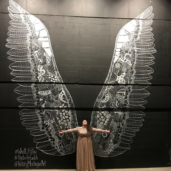 Meet your Posher, Karen - Picture 1 of 2